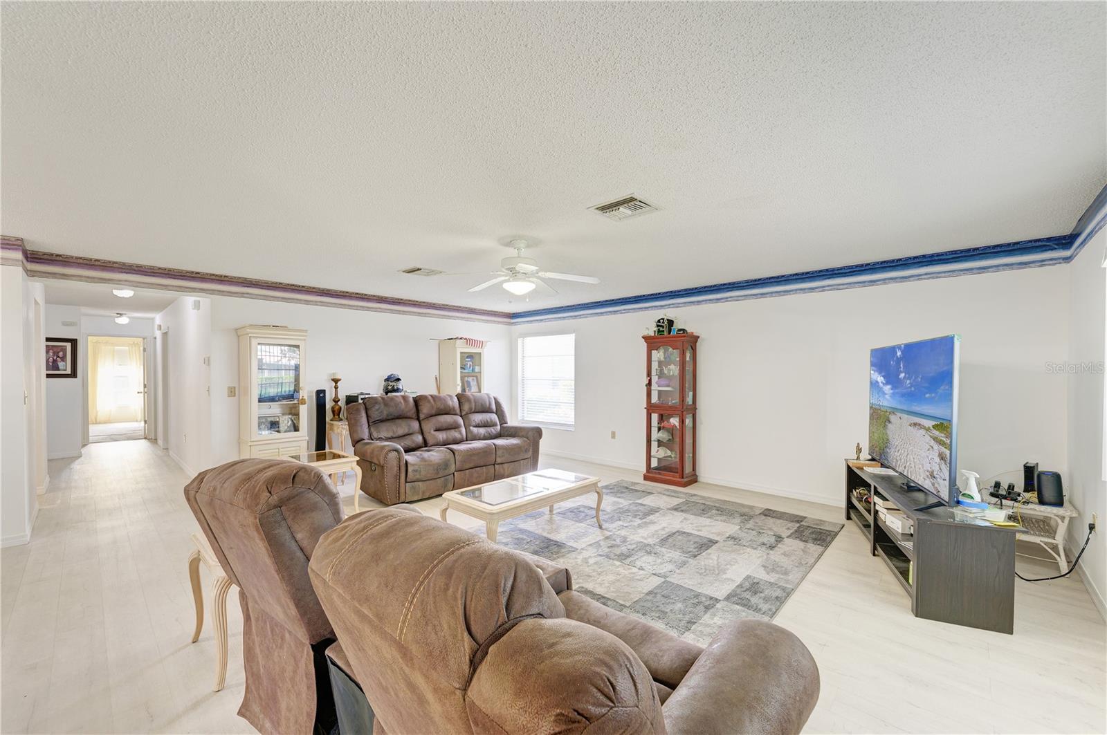 VILLAGE GREEN OF BRADENTON SEC 11 - Residential