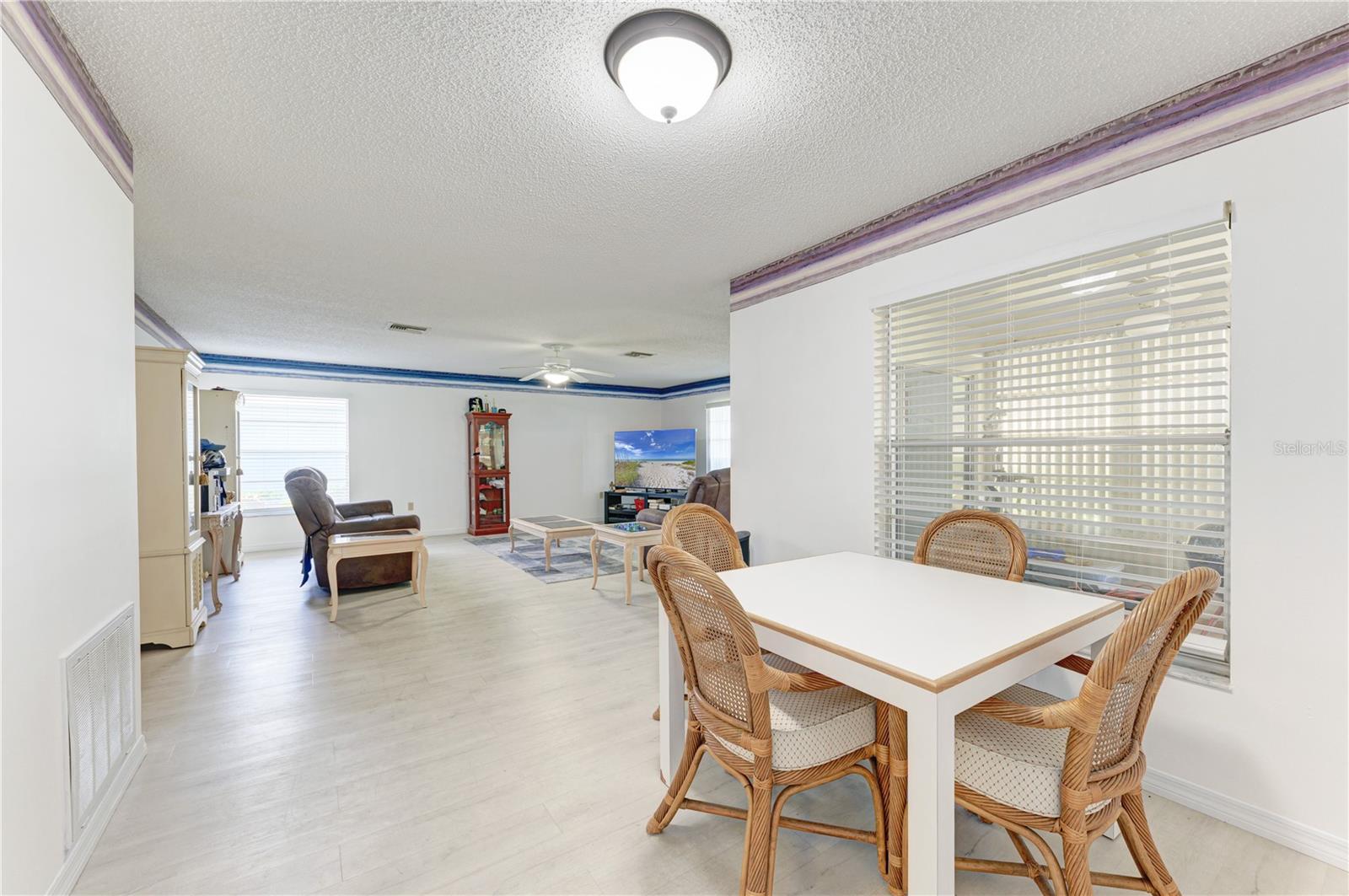 VILLAGE GREEN OF BRADENTON SEC 11 - Residential