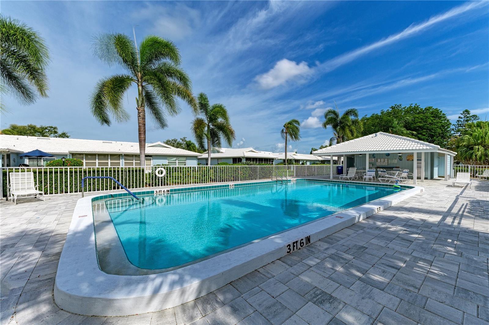 VILLAGE GREEN OF BRADENTON SEC 11 - Residential