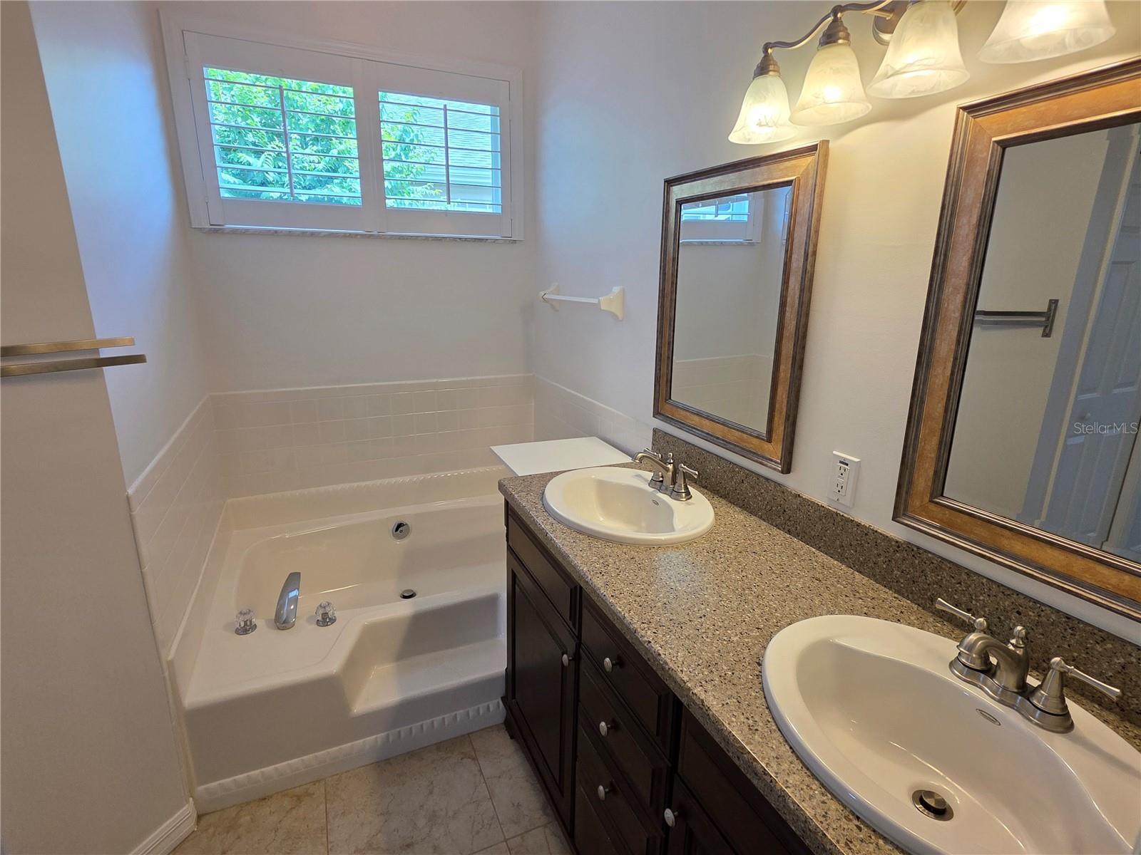 SILVERTHORN PH 1 - Residential