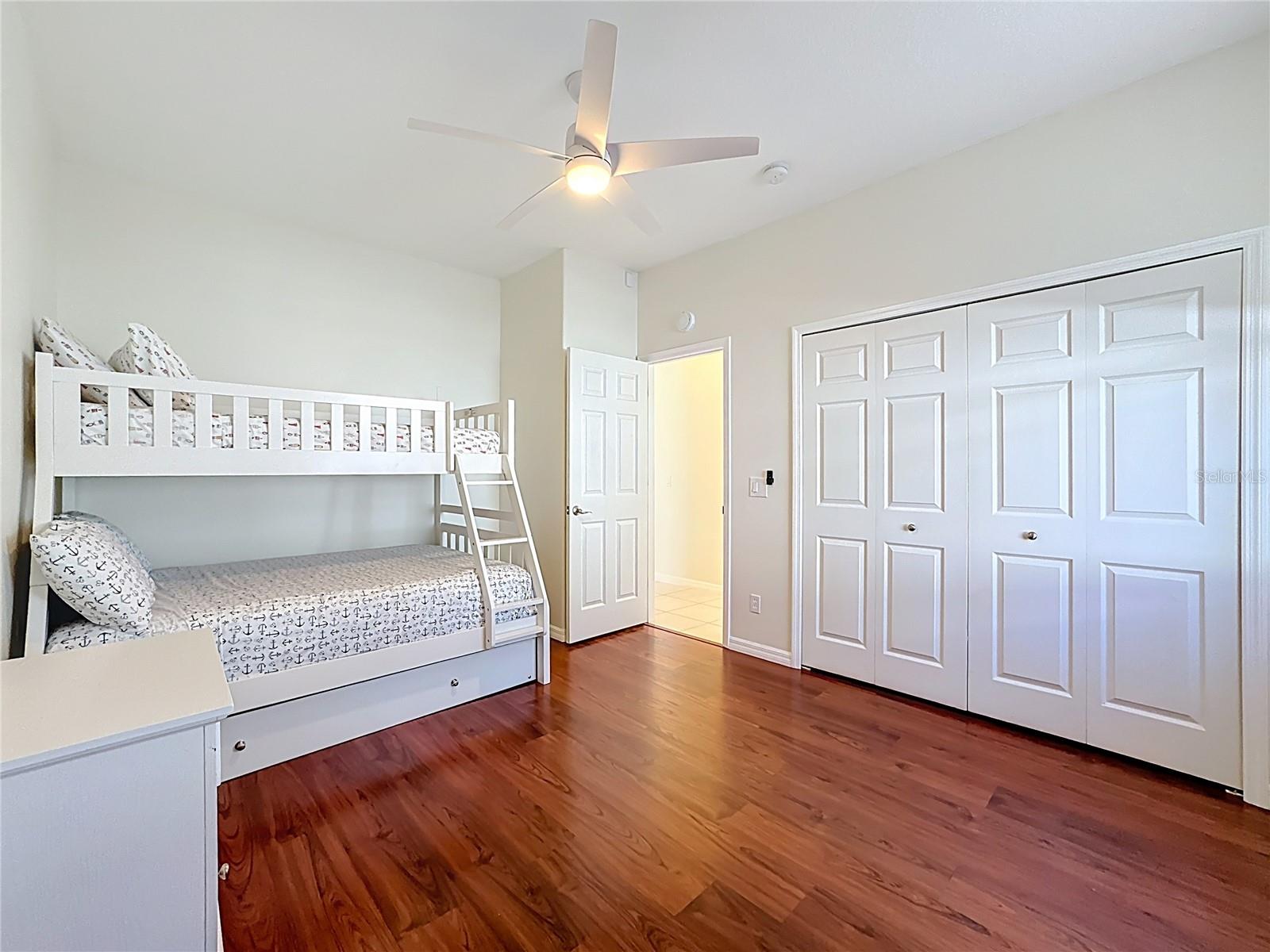 COLONY GROVES - Residential
