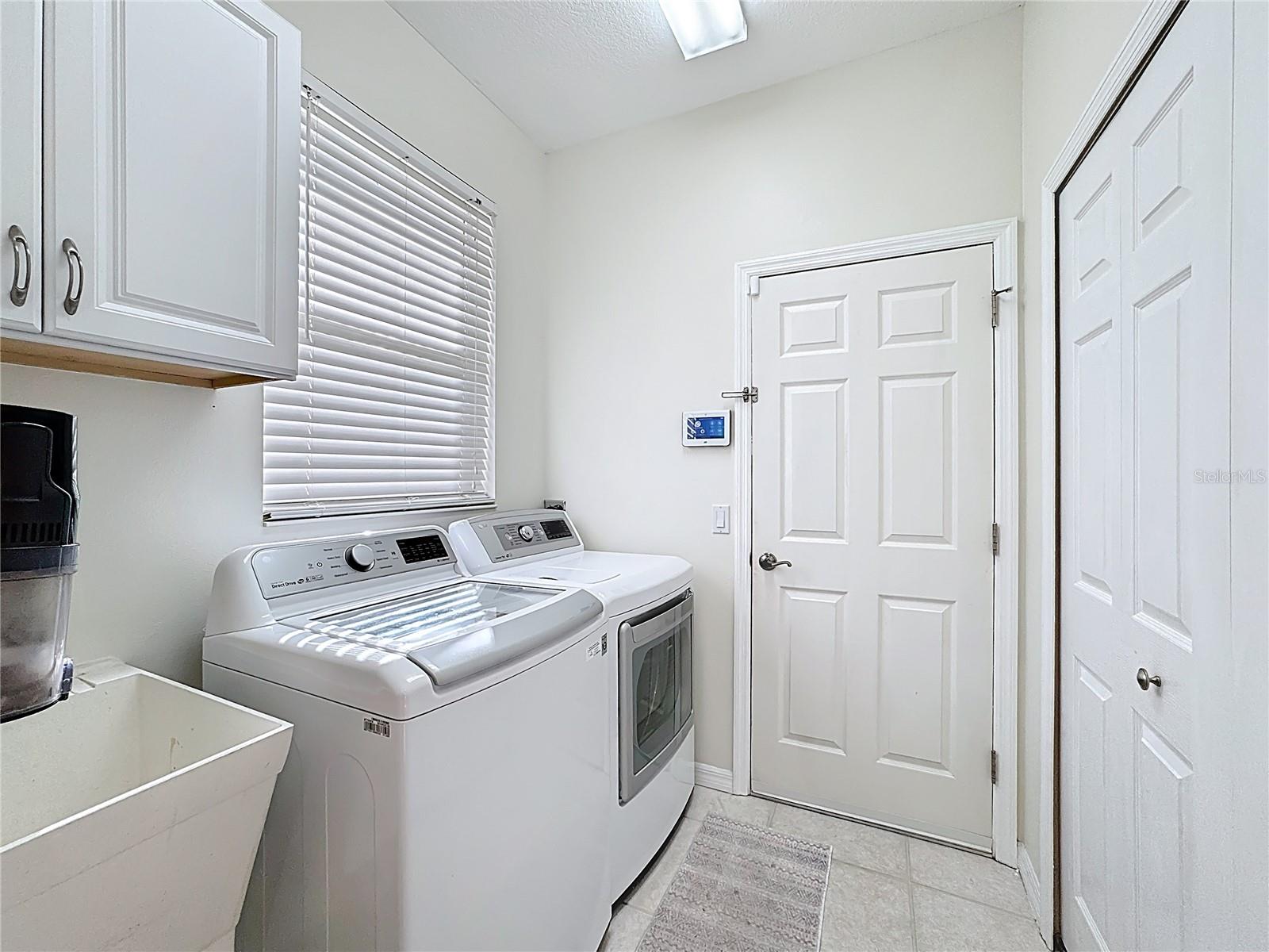 COLONY GROVES - Residential