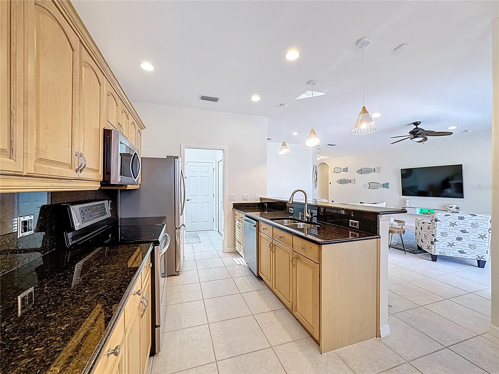 COLONY GROVES - Residential