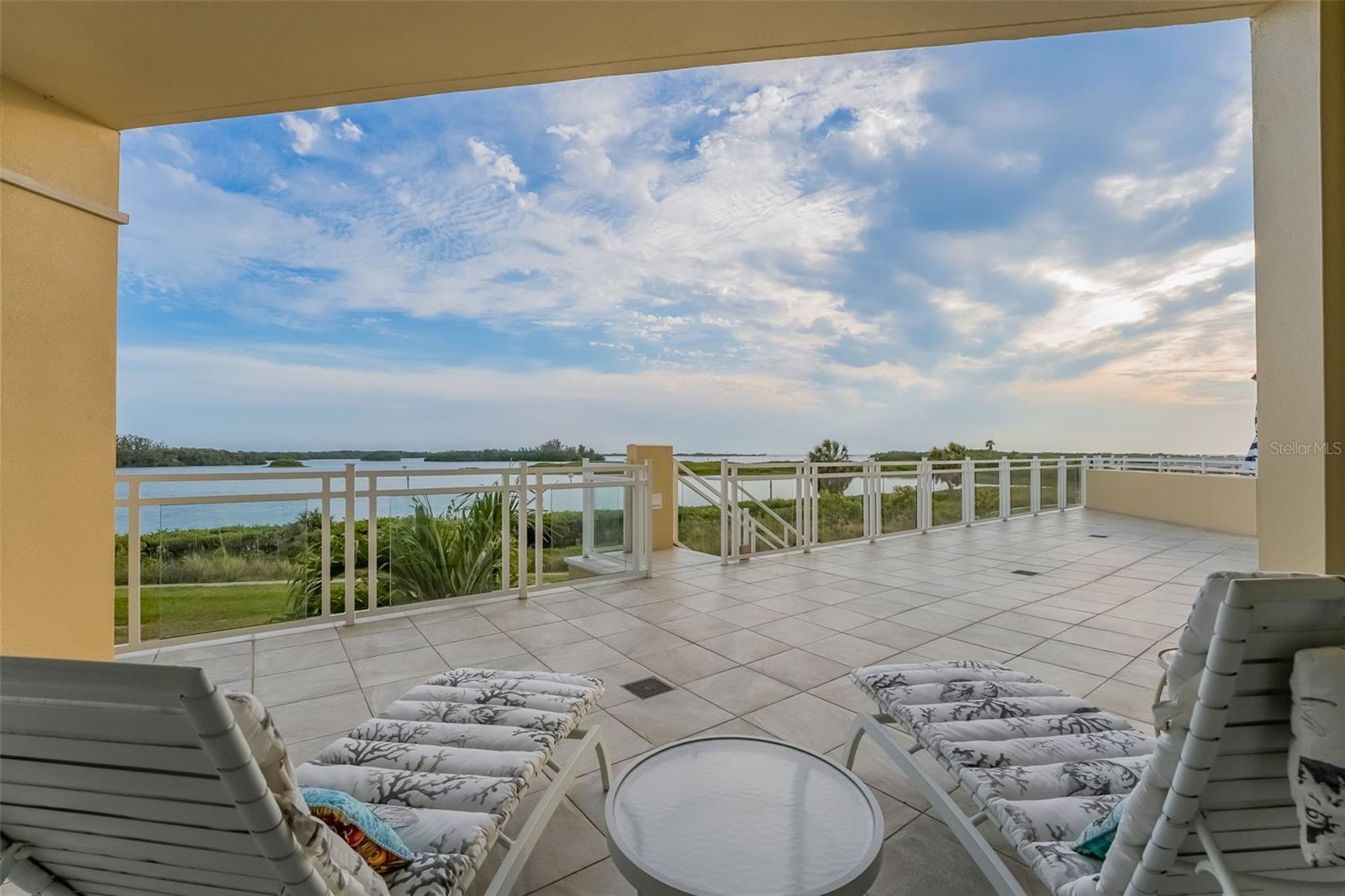 SUNSET POINTE AT COLLANY KEY III CONDO - Residential