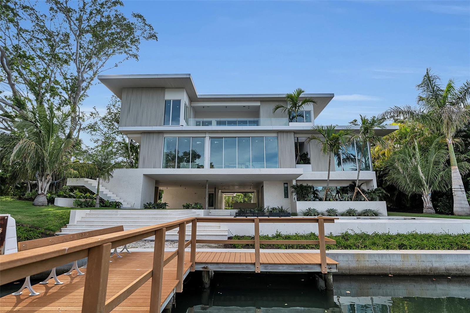 BAY ISLES - Residential