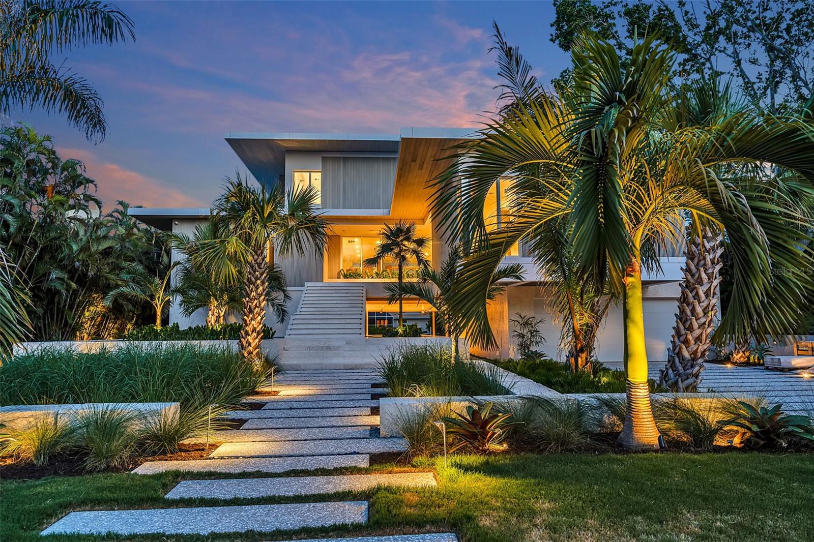BAY ISLES - Residential