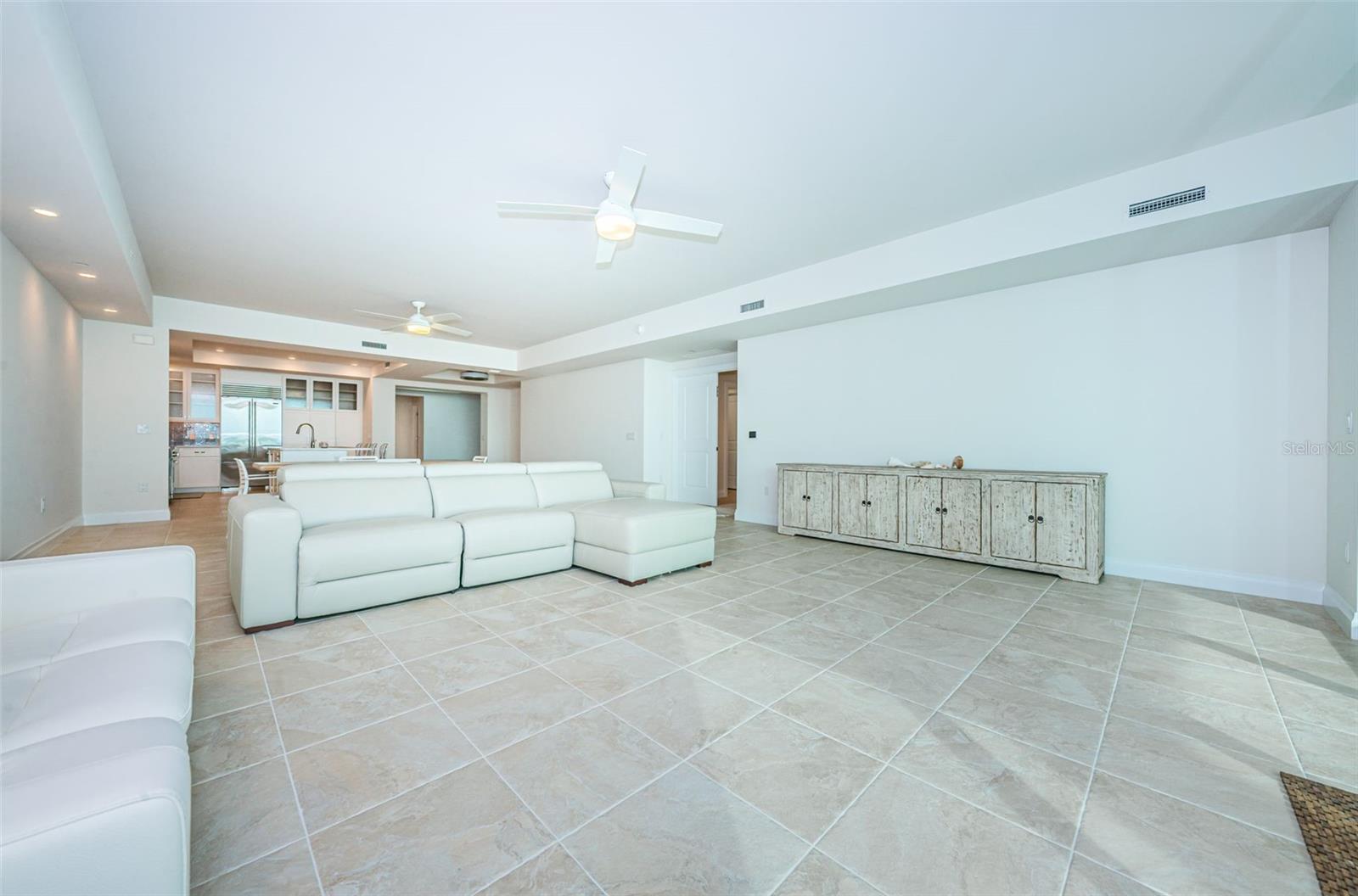 SUNSET POINTE AT COLLANY KEY III CONDO - Residential