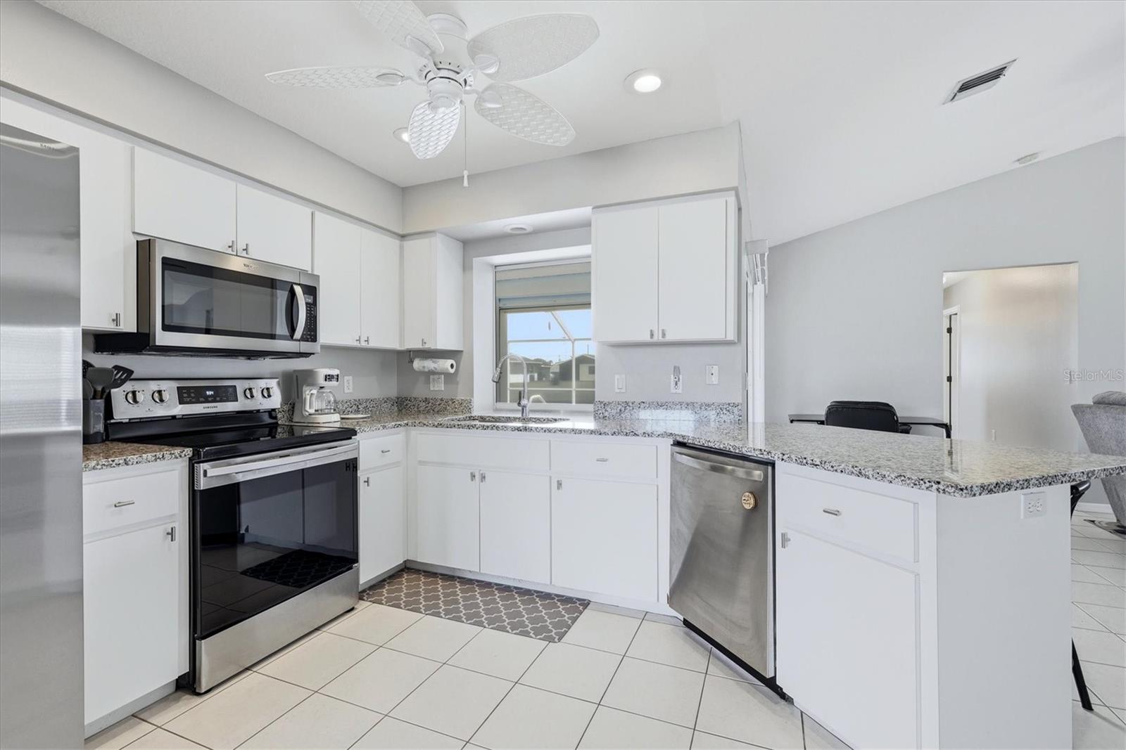 ROTONDA WEST PEBBLE BEACH - Residential