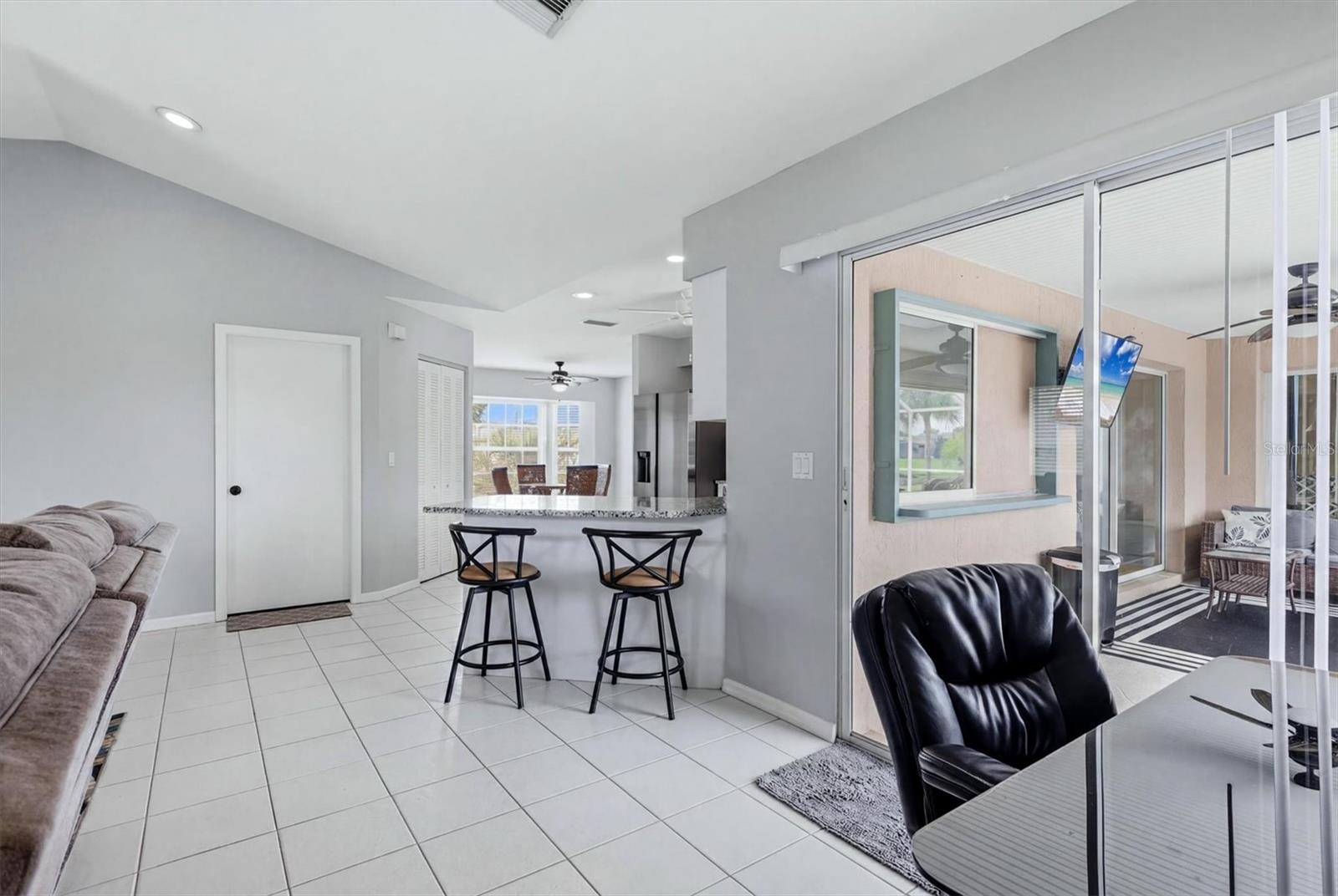 ROTONDA WEST PEBBLE BEACH - Residential
