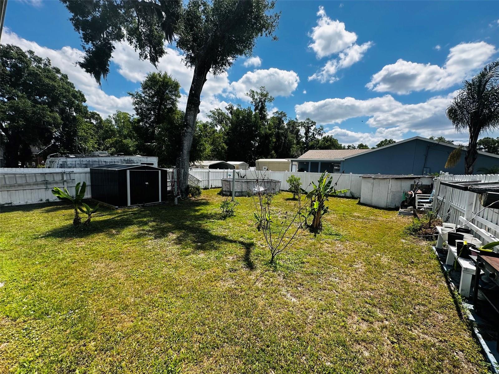 WEST LAWN - Residential