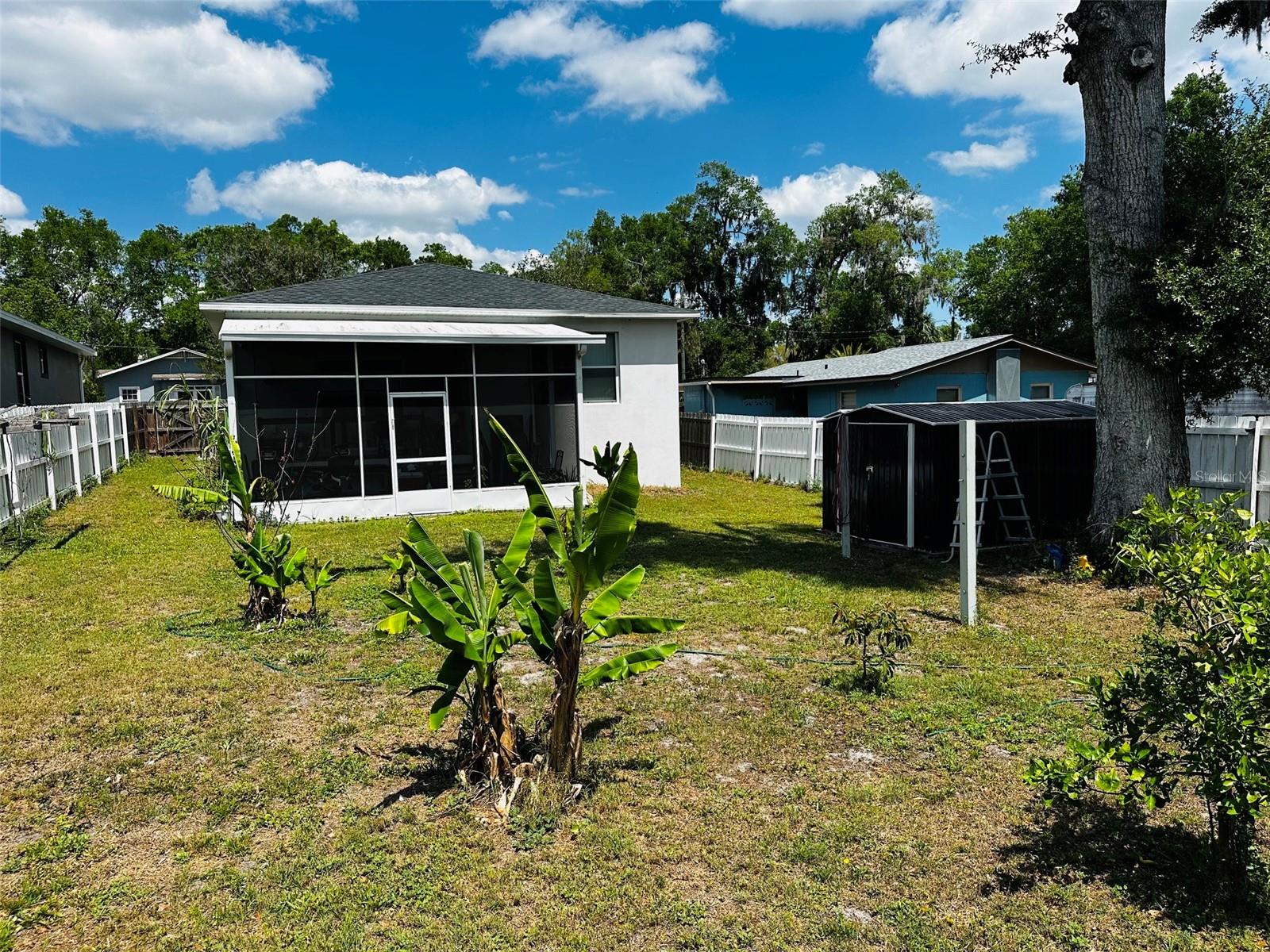 WEST LAWN - Residential