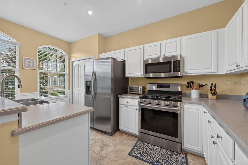 BAYSHORE POINTE TWNHMS PHAS - Residential