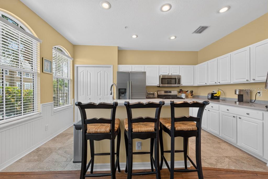 BAYSHORE POINTE TWNHMS PHAS - Residential