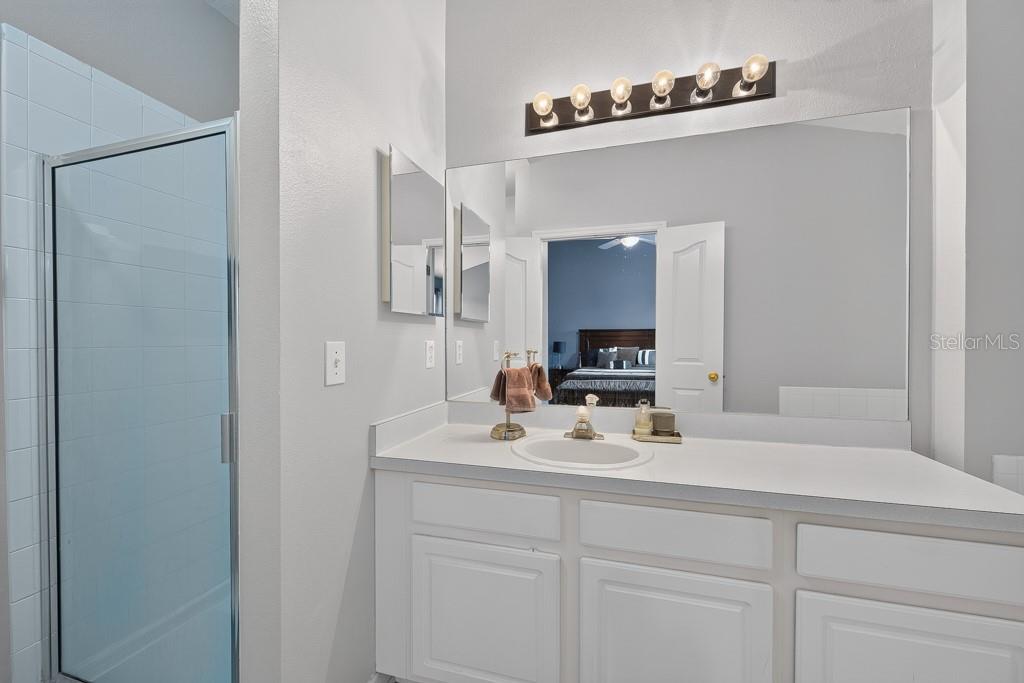 BAYSHORE POINTE TWNHMS PHAS - Residential