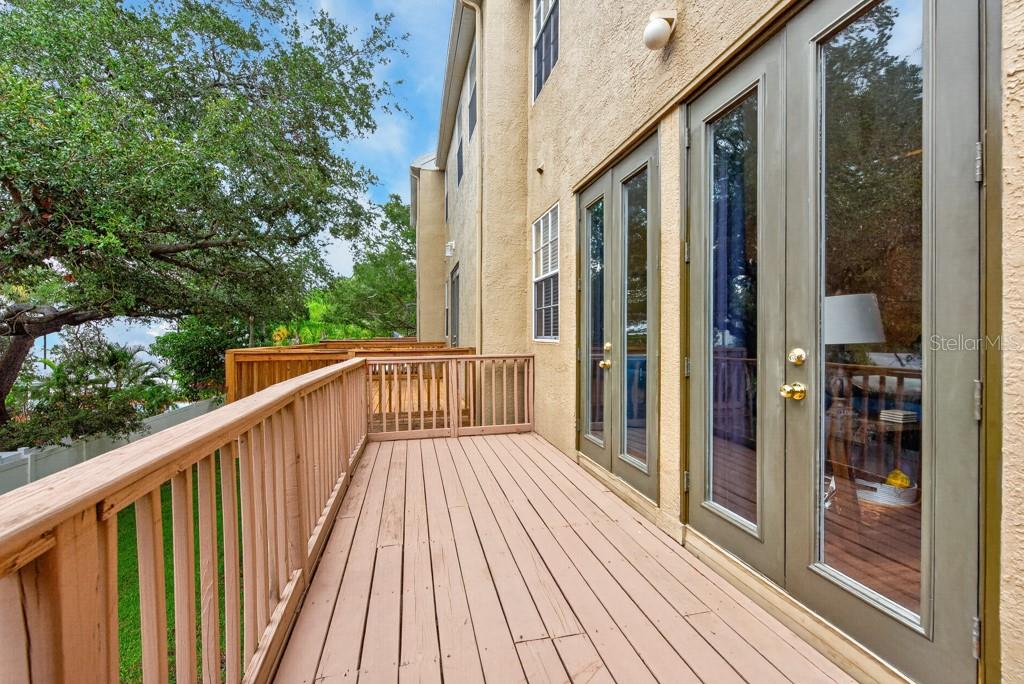 BAYSHORE POINTE TWNHMS PHAS - Residential