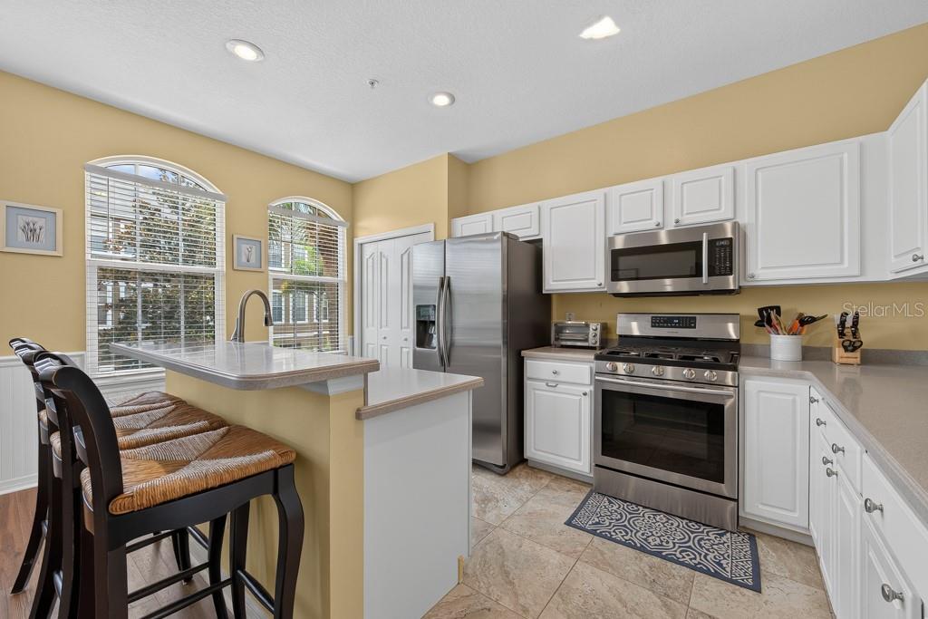 BAYSHORE POINTE TWNHMS PHAS - Residential