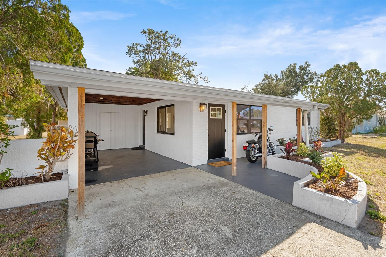 SARASOTA SPRINGS - Residential
