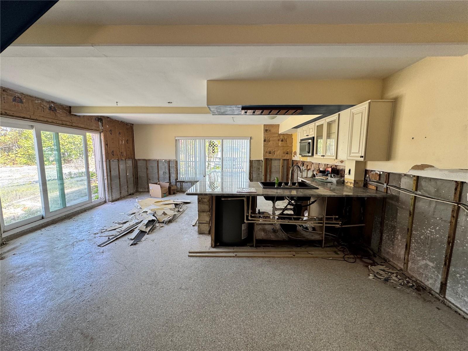 WADE SURFSIDE CONDO - Residential