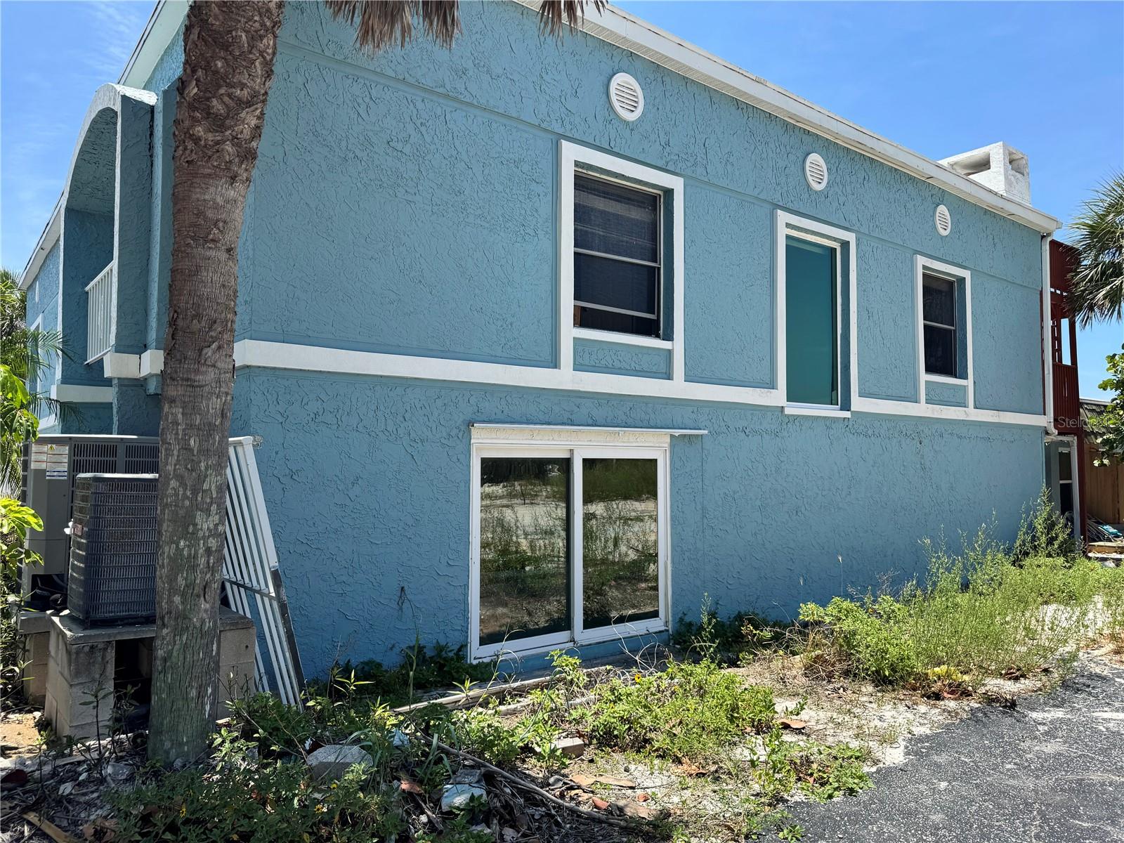 WADE SURFSIDE CONDO - Residential