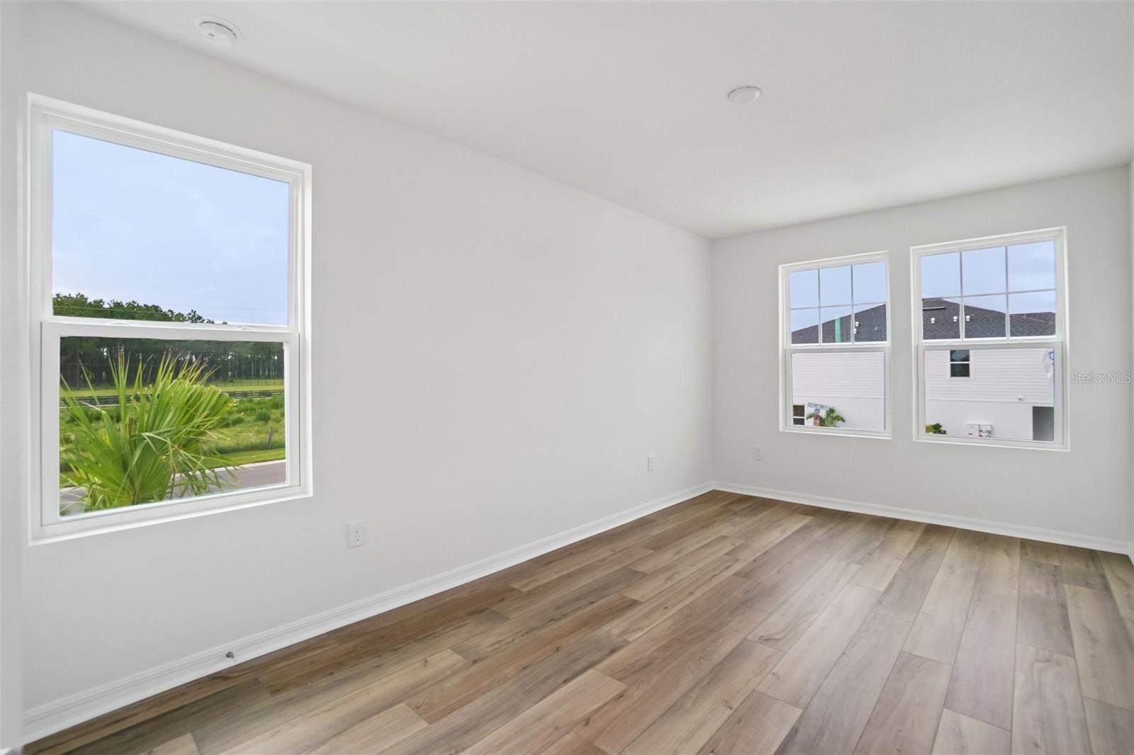 TWIN OAKS - Residential