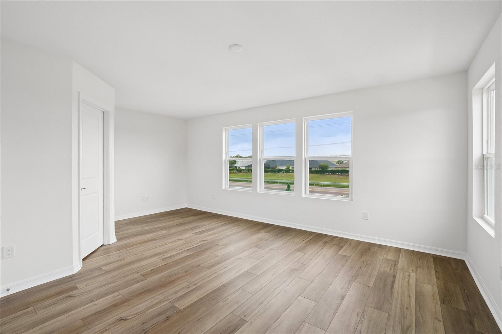 TWIN OAKS - Residential