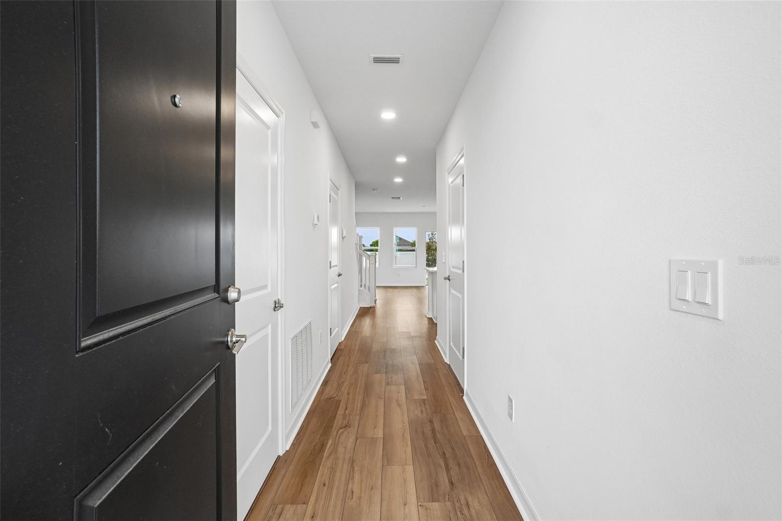 TWIN OAKS - Residential