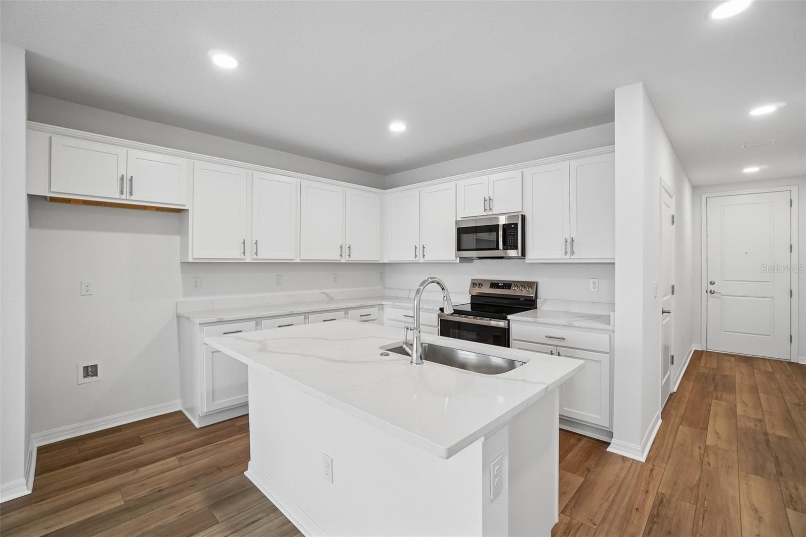 TWIN OAKS - Residential