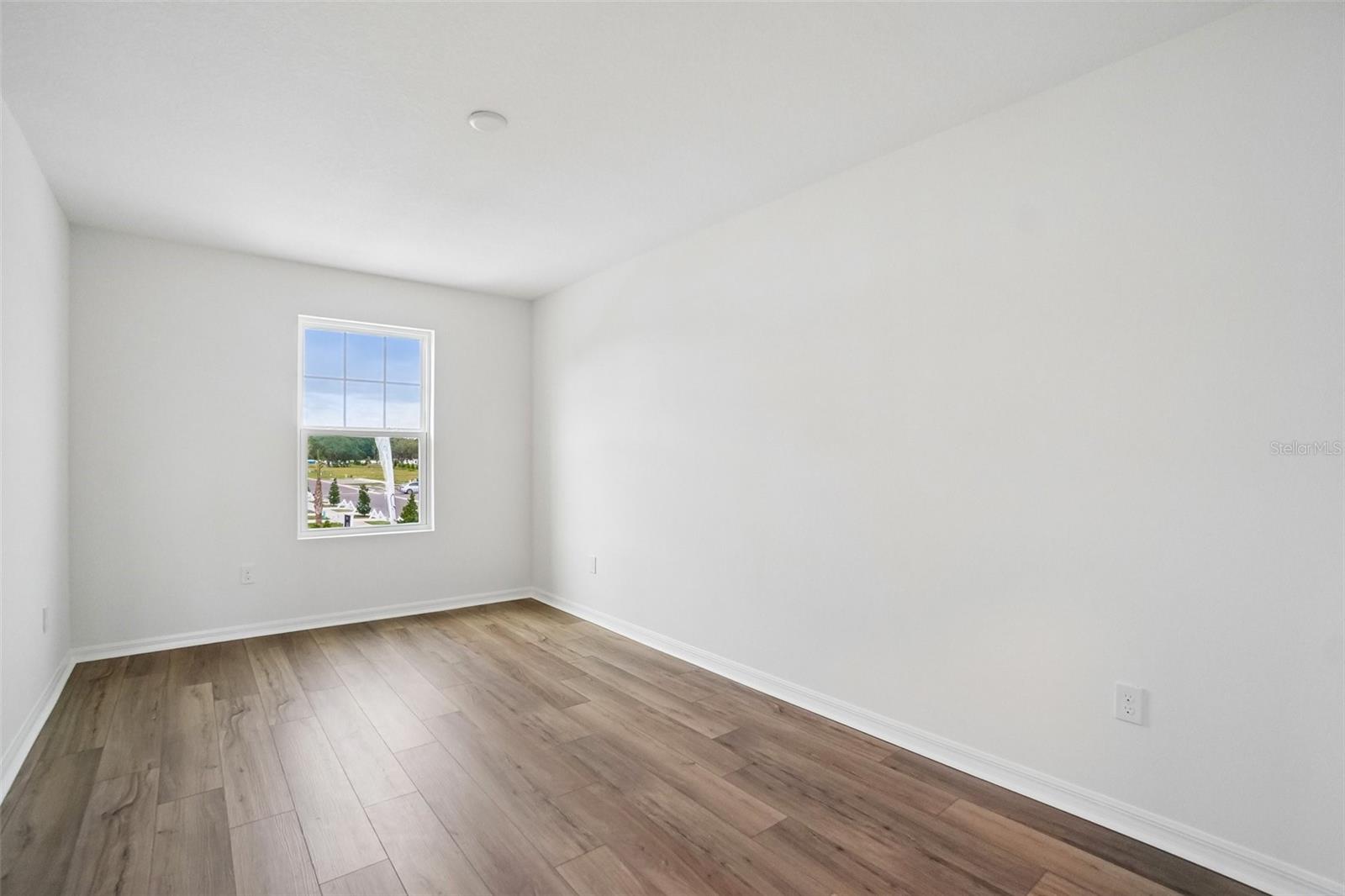 TWIN OAKS - Residential