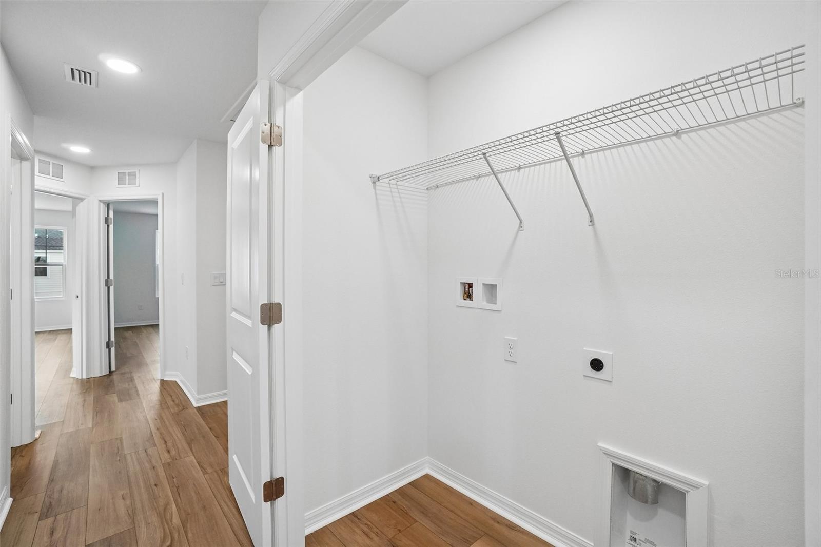 TWIN OAKS - Residential