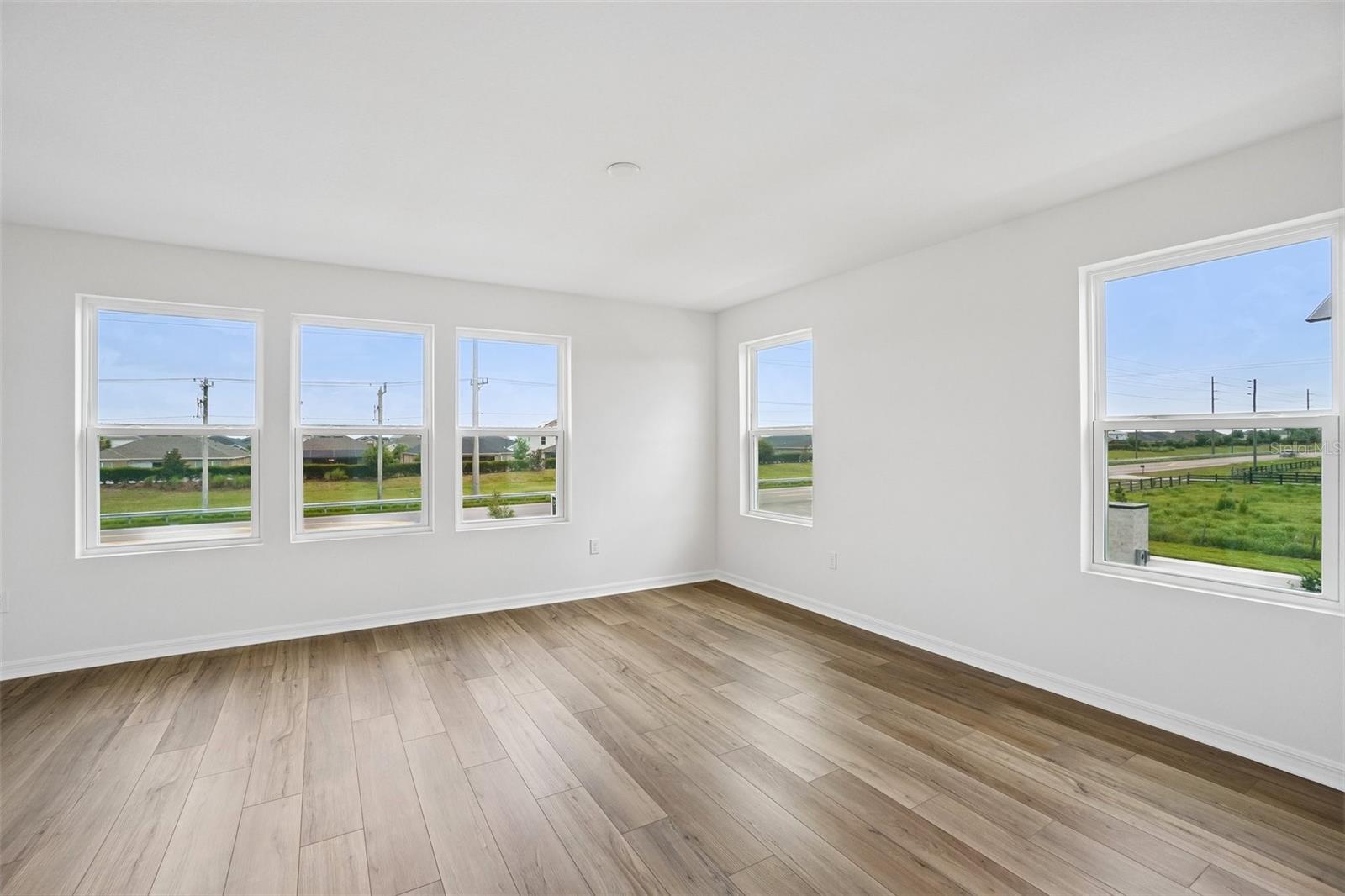 TWIN OAKS - Residential