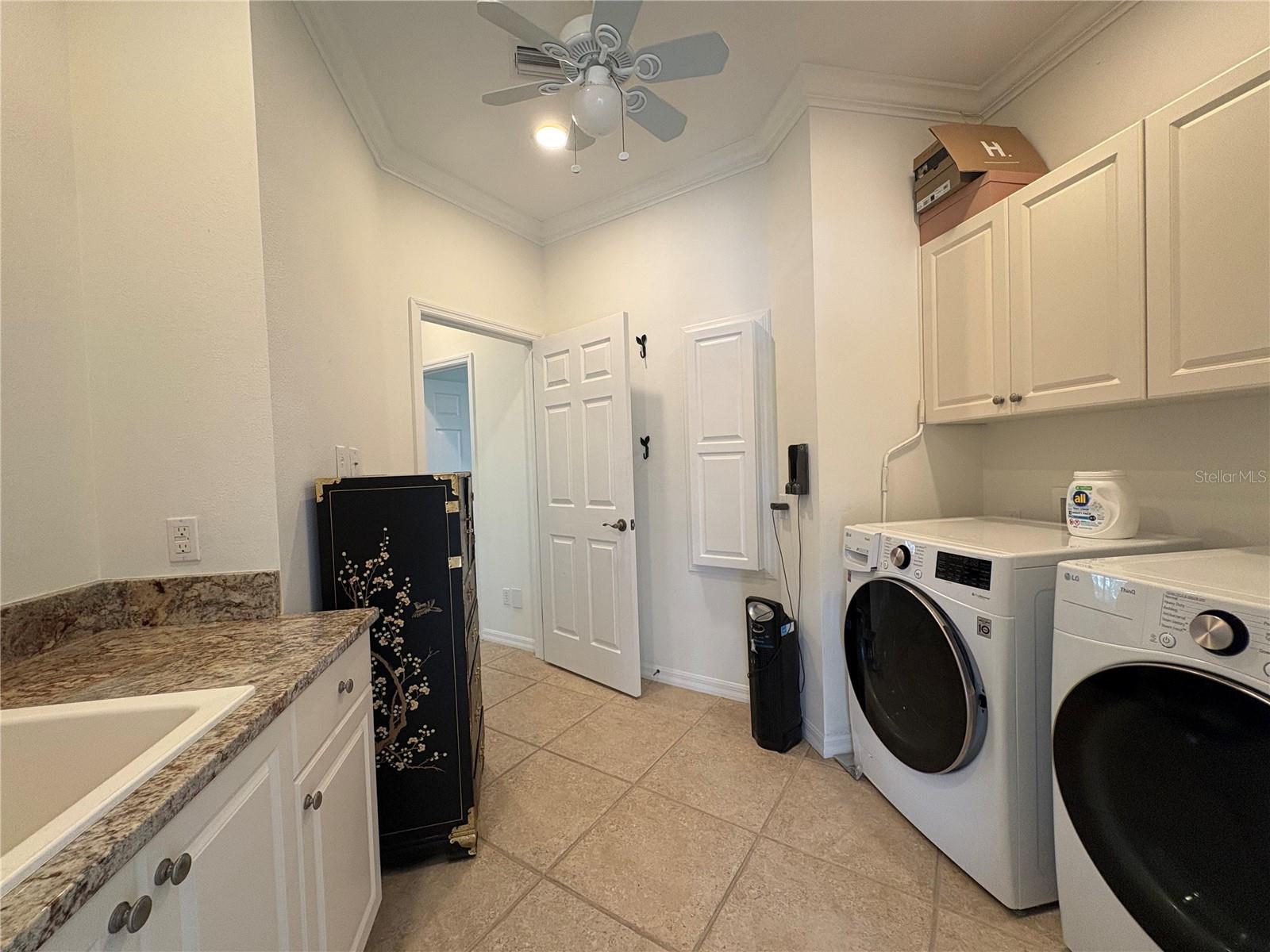 CALUSA LAKES UNIT 6 - Residential