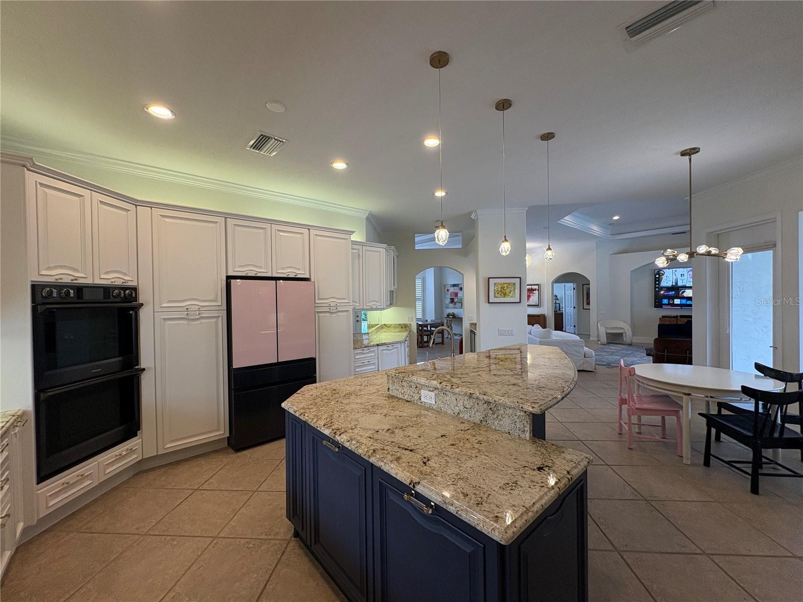 CALUSA LAKES UNIT 6 - Residential