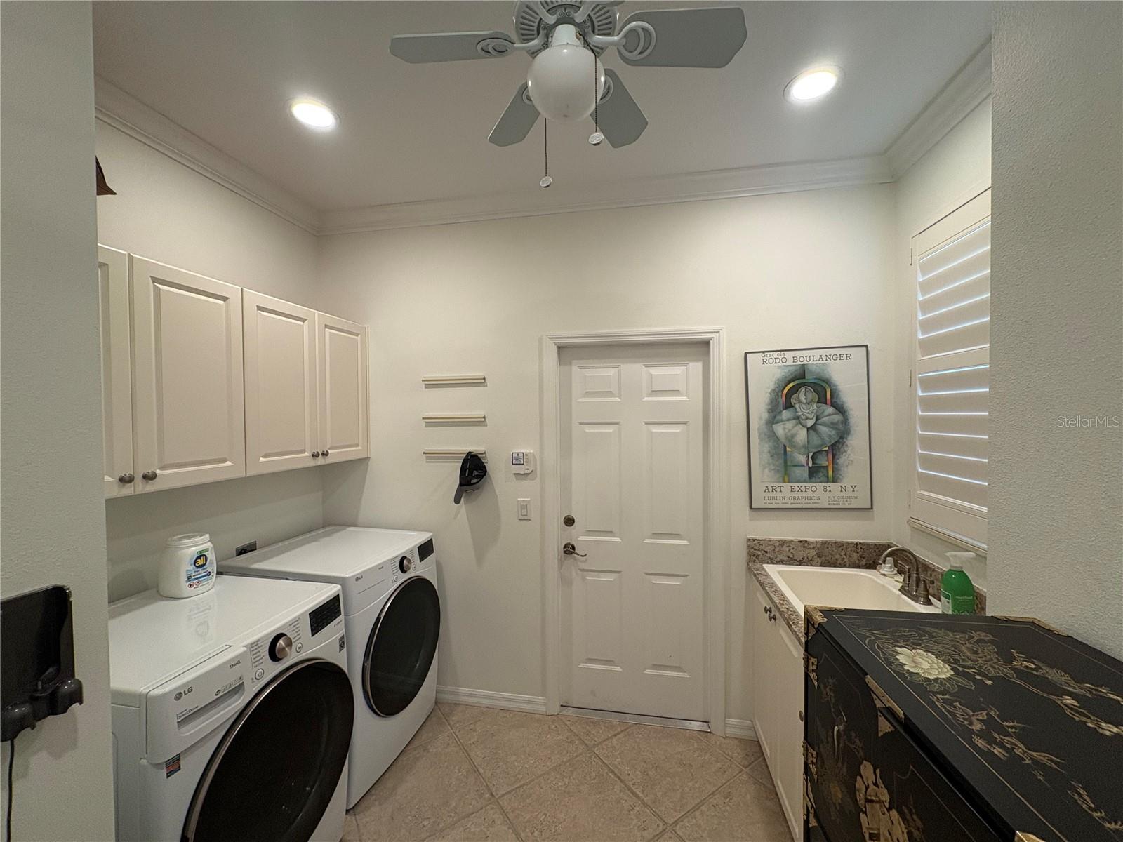 CALUSA LAKES UNIT 6 - Residential