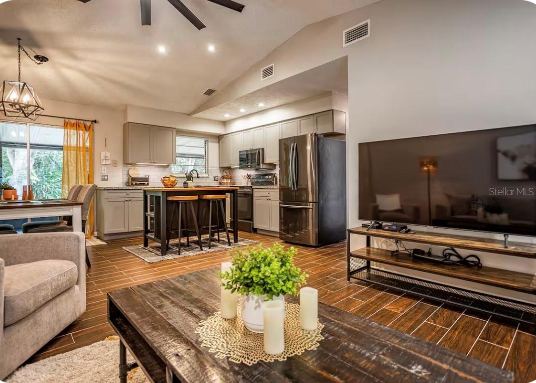 LAKE PADGETT SOUTH - Residential