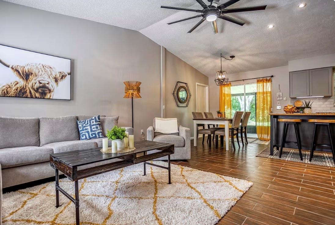 LAKE PADGETT SOUTH - Residential