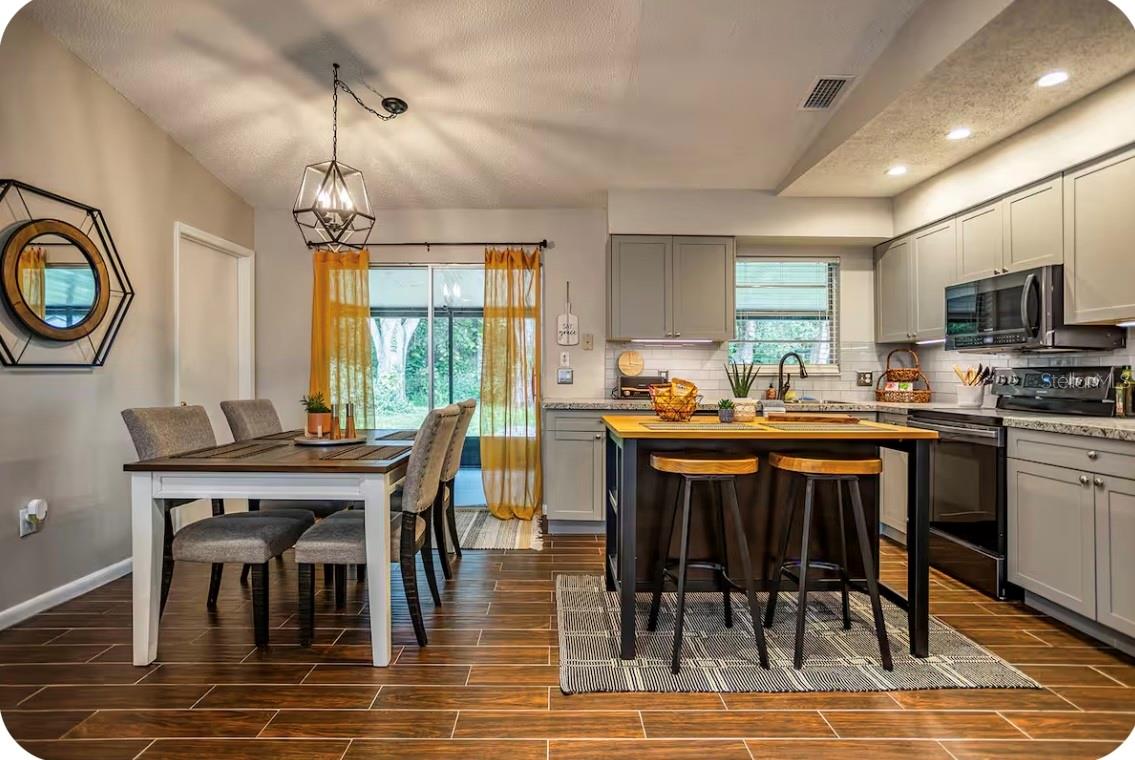LAKE PADGETT SOUTH - Residential