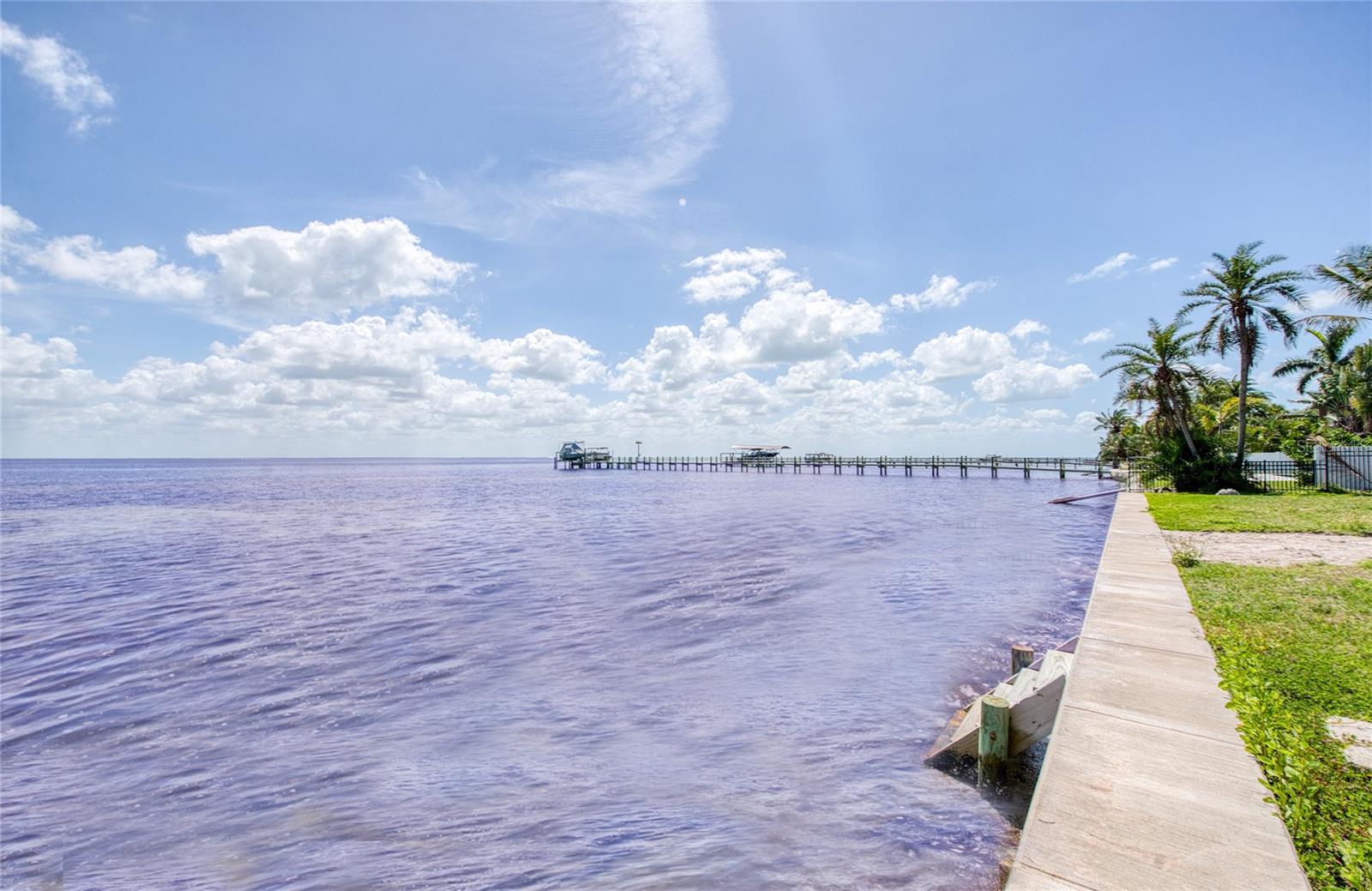 BAHAMA BEACH - Land
