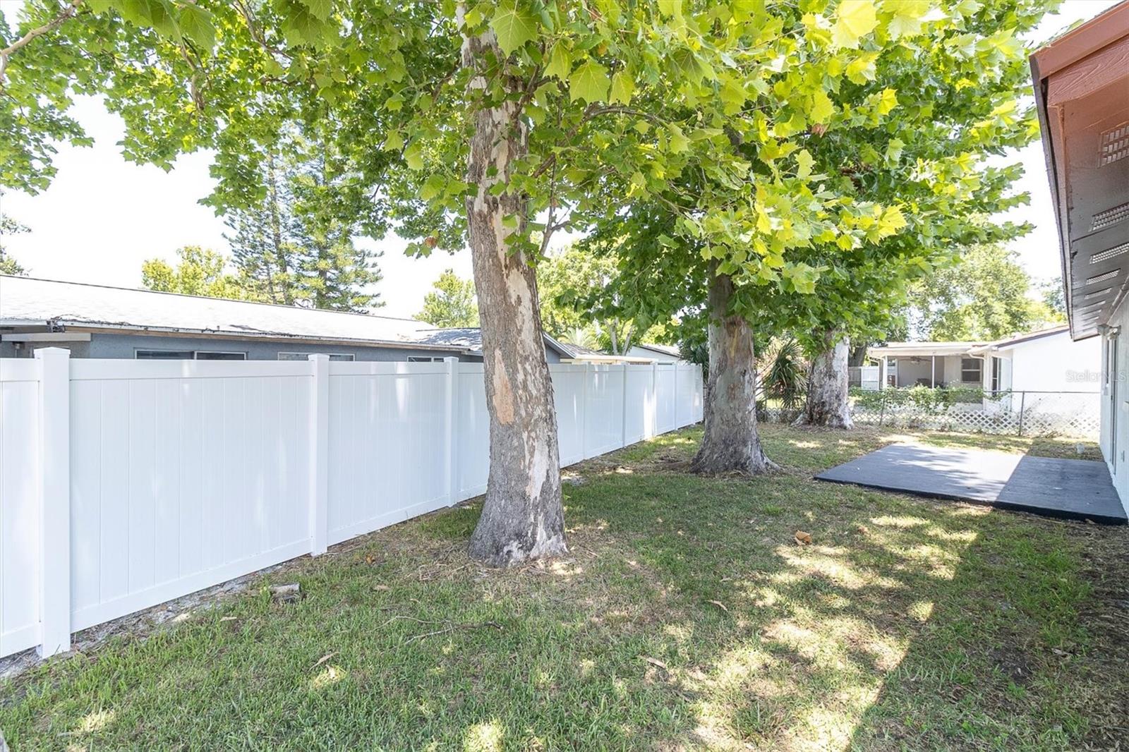 EMBASSY HILLS - Residential