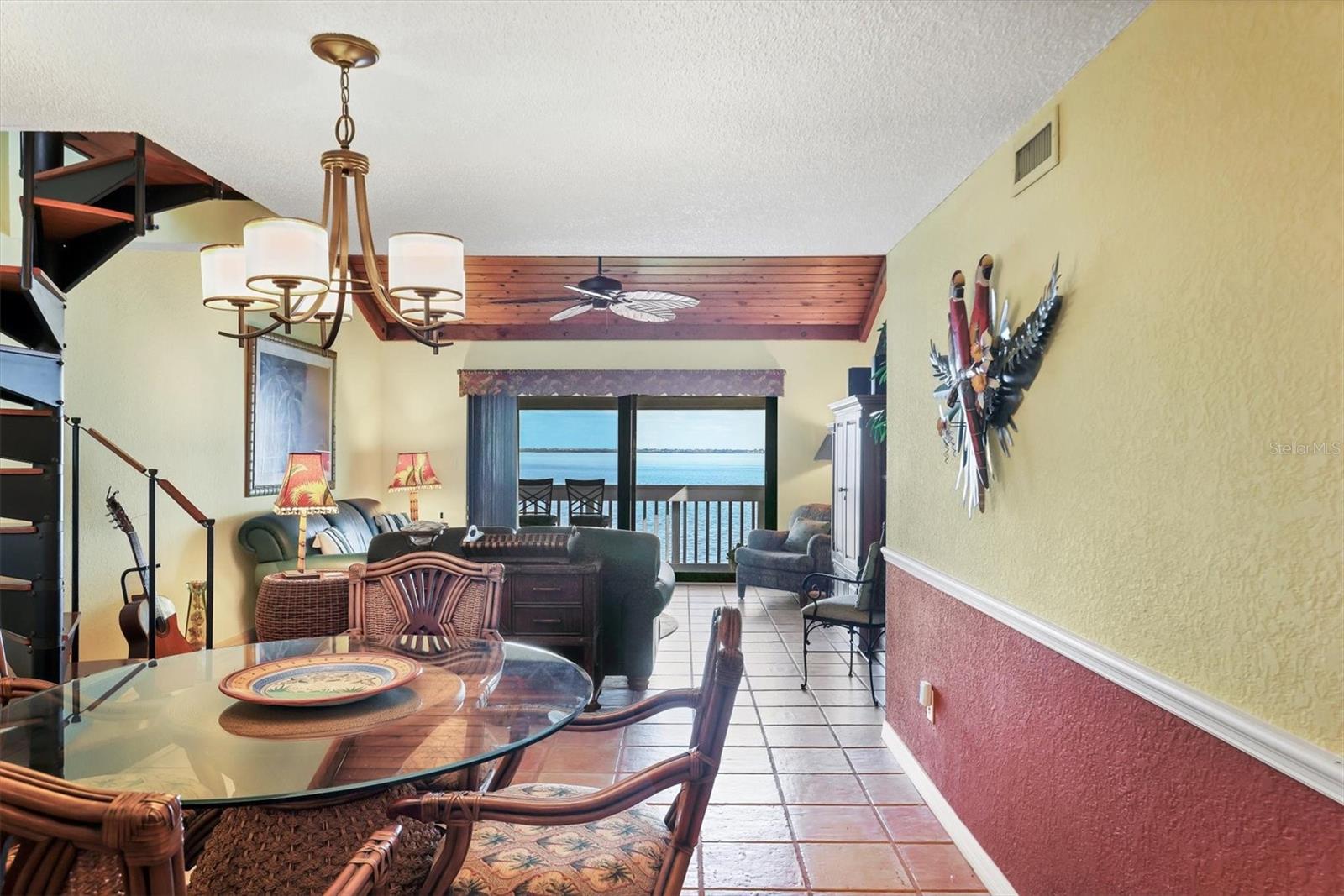 THE BANYAN BAY CLUB - Residential