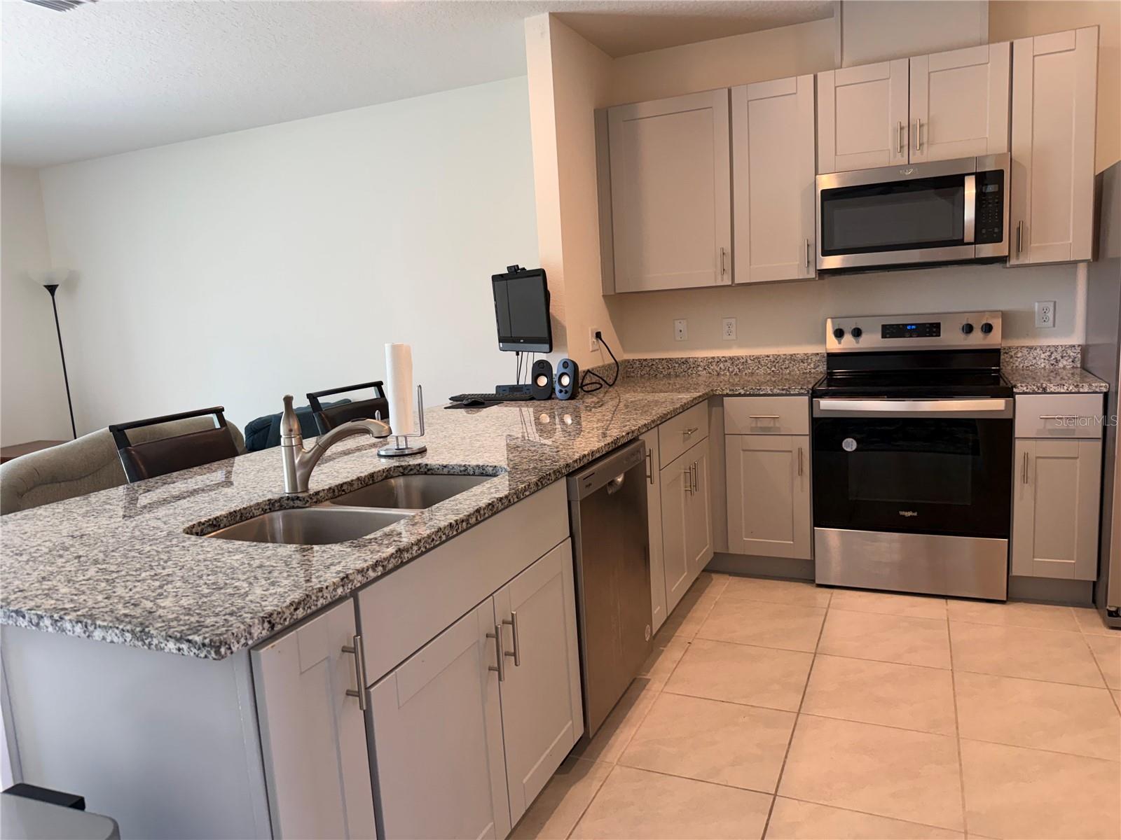 RIVERS EDGE - Residential