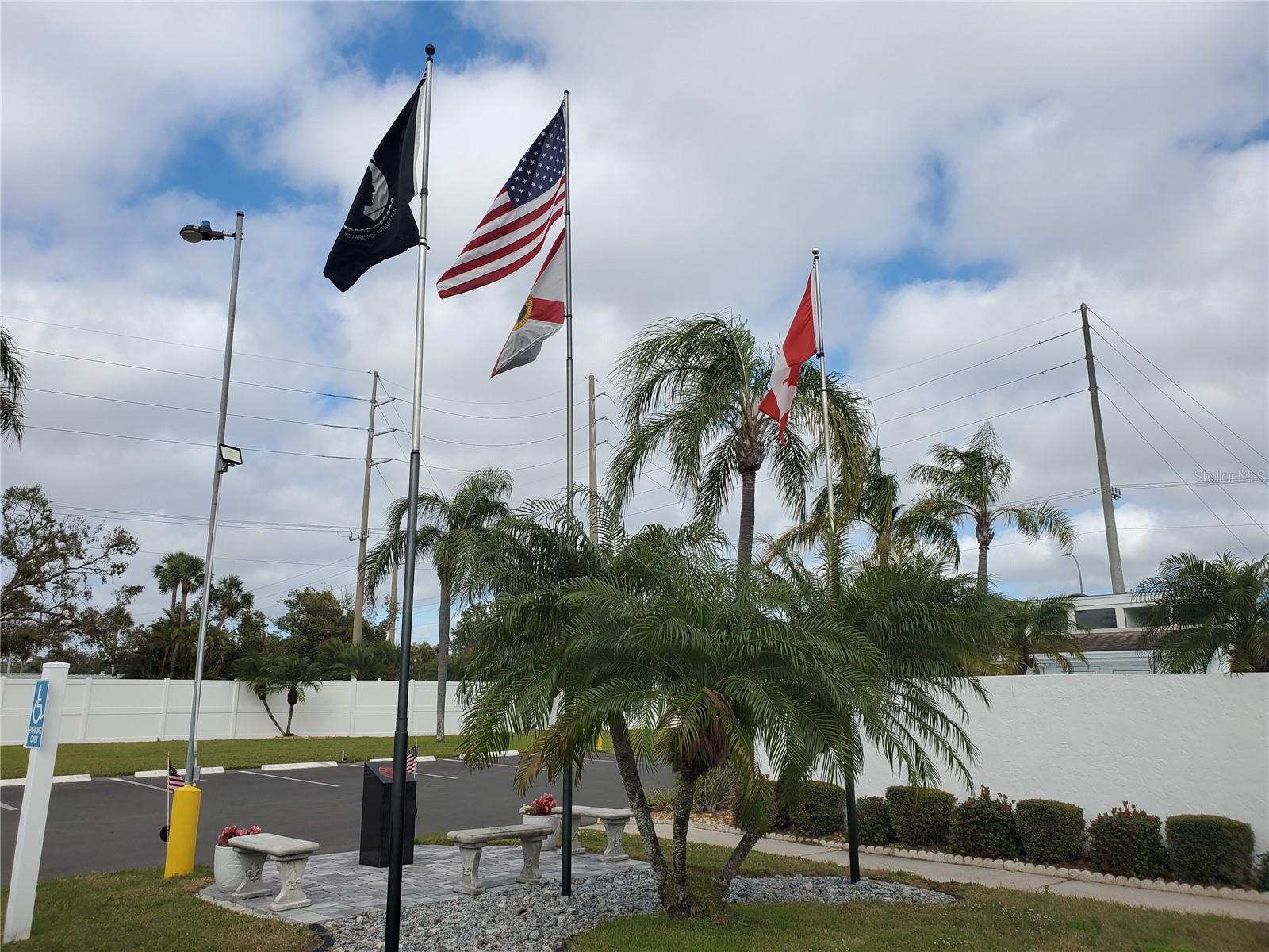 PALM LAKE ESTATES - Residential