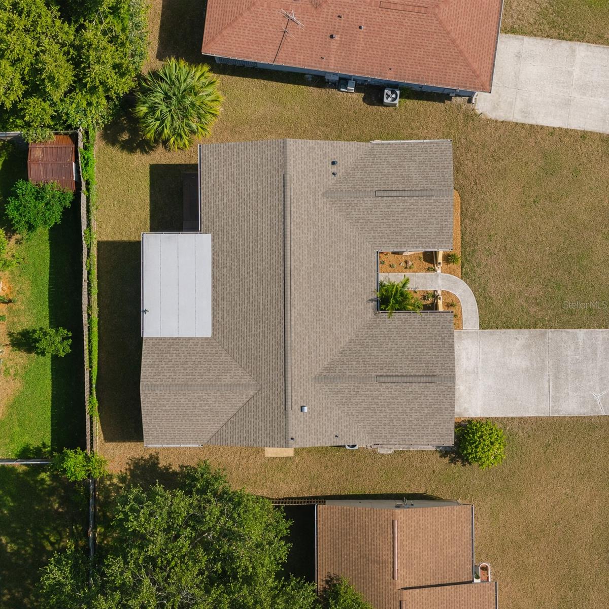 THE LAKES - Residential