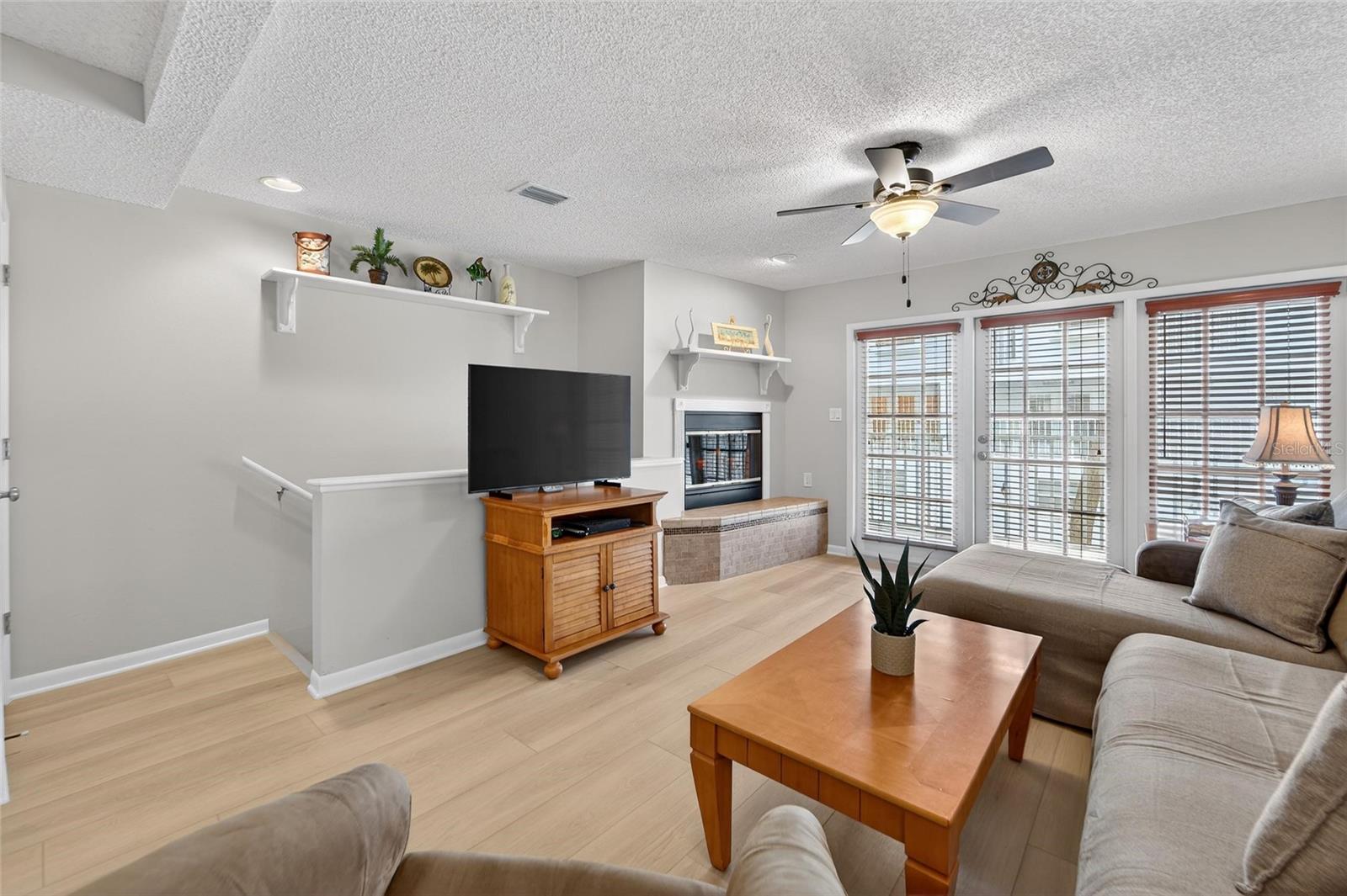 SUNSET REEF - Residential