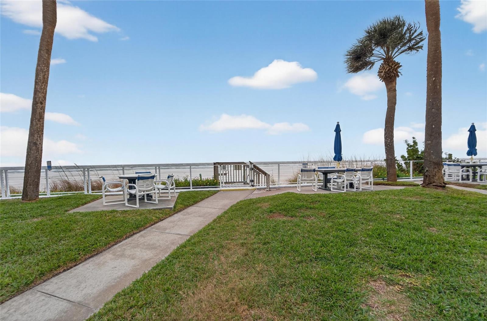 SUNSET REEF - Residential