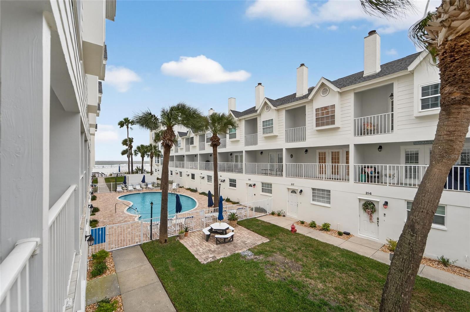 SUNSET REEF - Residential