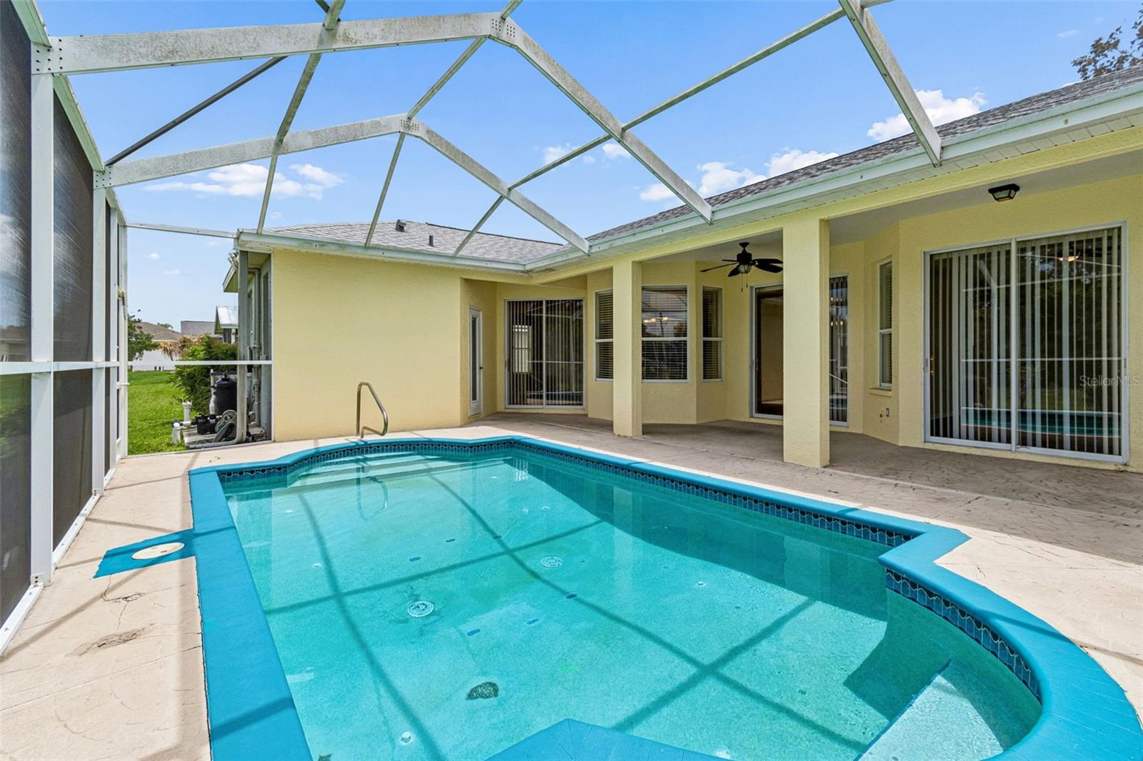 INDIAN LAKES - Residential