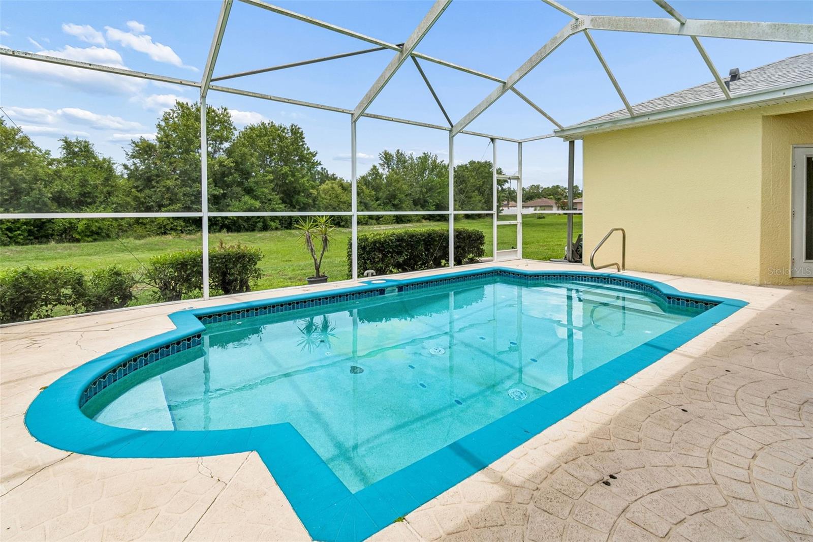 INDIAN LAKES - Residential