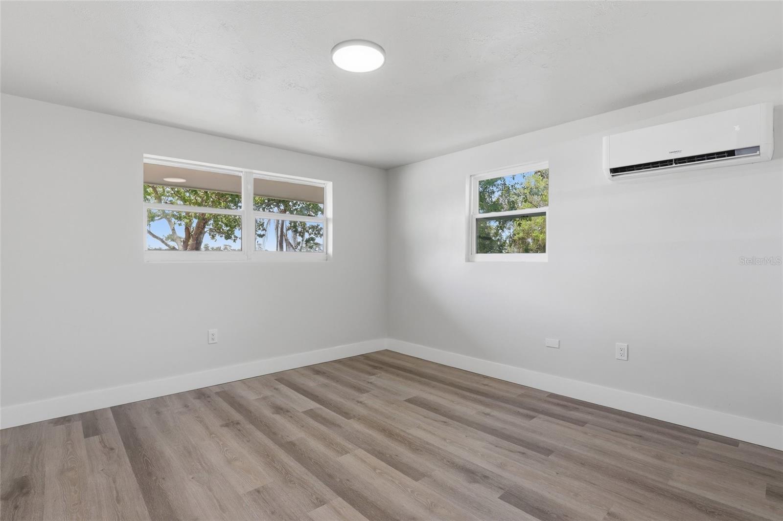 WELLESWOOD ESTATES - Residential
