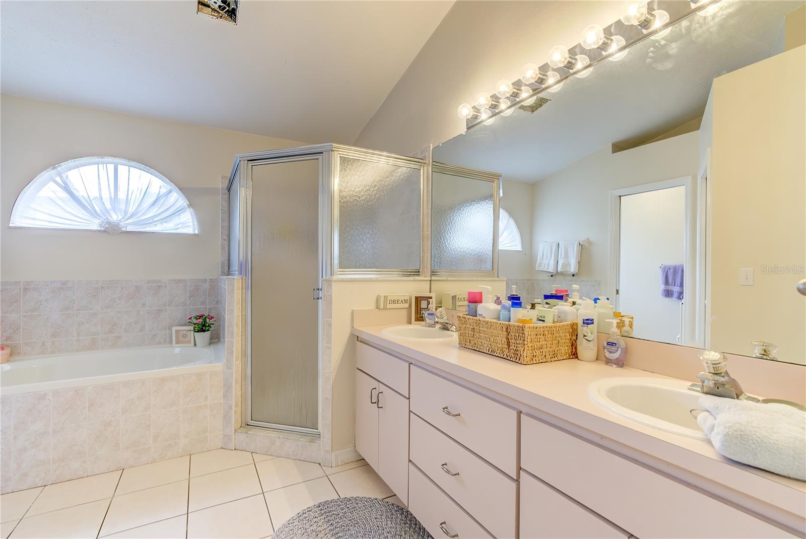 MEADOW OAKS - Residential
