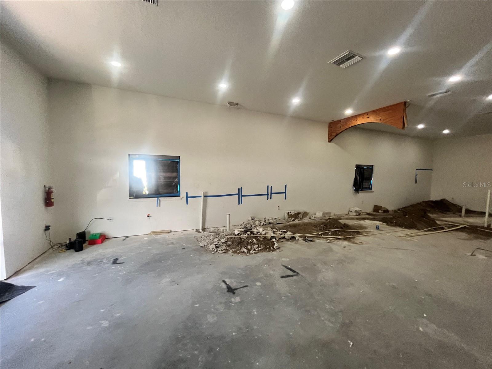 BLOUNT & WHITLEDGE SUB - Commercial Lease
